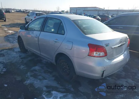 2010 Toyota Yaris из США, поврежденный, VIN JTDBT4K31A1362624
